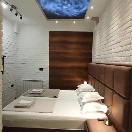 Apartment Sky Is The Limit * *